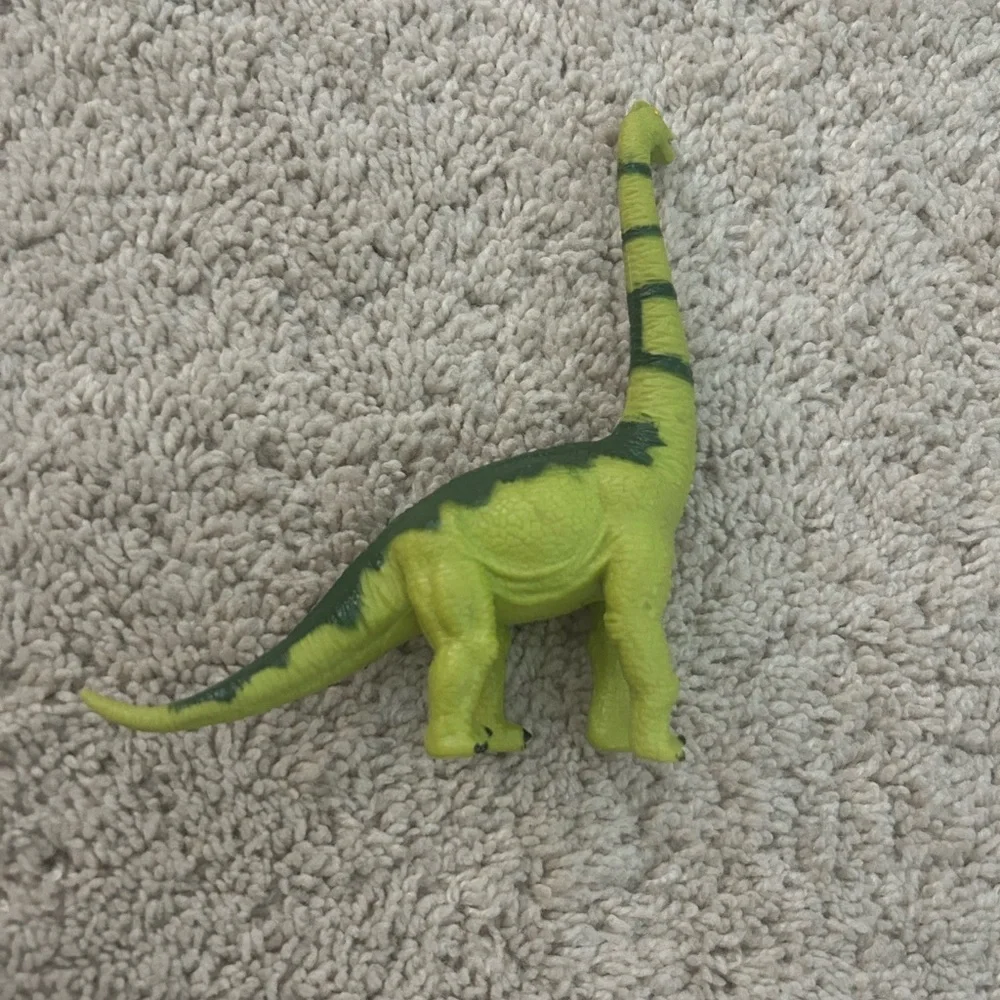 Geoworld Dinosaur Figure Brachiosaurus 5”tall / 6” Long Green